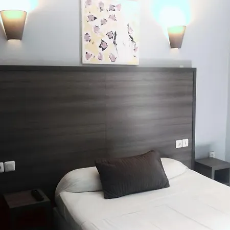 Hotel Du Globe 18 2*