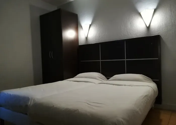 Hotel Du Globe 18 Paris