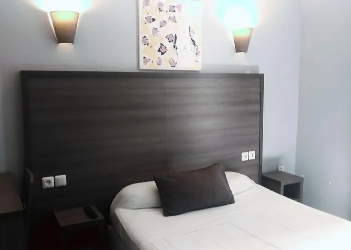 Hotel Du Globe 18 2*