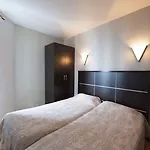 Hotel Du Globe 18 Parigi