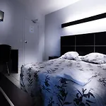 Du Globe 18 Hotel