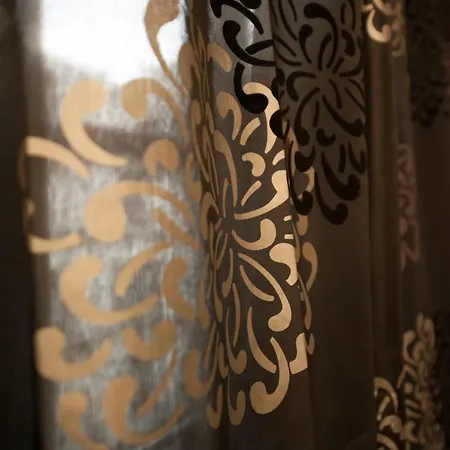 Отель Du Globe 18 2*