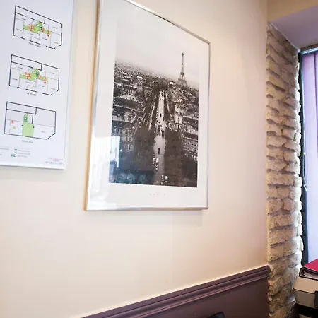 Du Globe 18 2* Париж